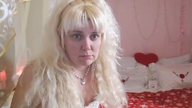 SunnySylvia online show from 01-01-25, 05:00