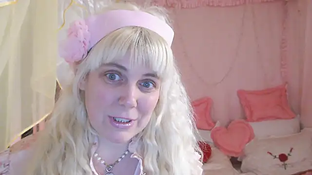 SunnySylvia online show from 02-16-25, 06:43