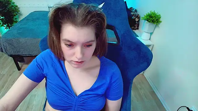 CranberryHot online show from 12-19-25, 03:19