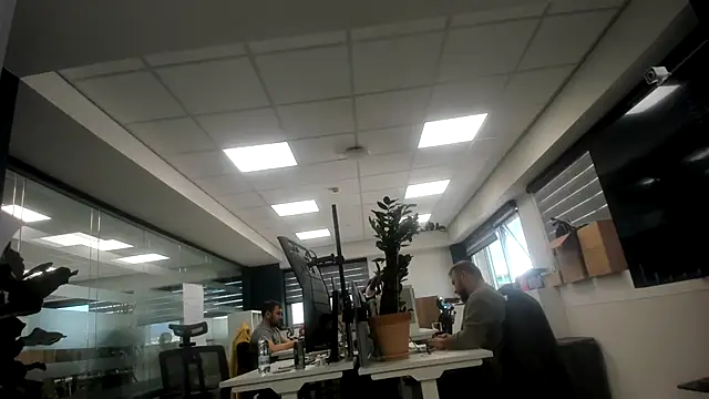 Snapshot of fmodel chatting on 02-20-25, 12:47 fmodel online show from 02-20-25, 12:47