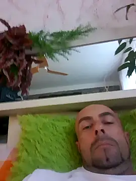 Snapshot of spidrman8 chatting on 09-09-25, 06:13 spidrman8 online show from 09-09-25, 06:13