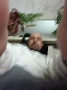 Snapshot of spidrman8 chatting on 02-11-26, 11:37 spidrman8 online show from 02-11-26, 11:37