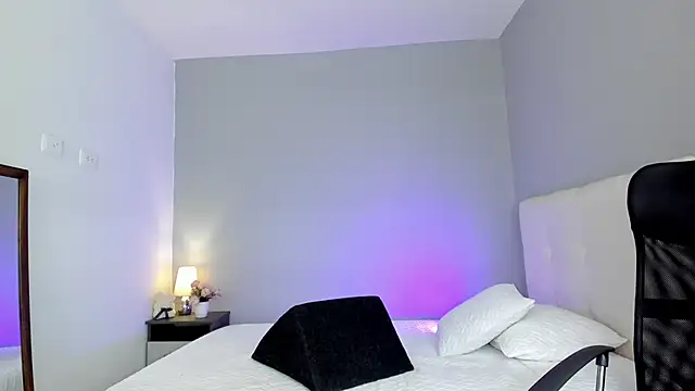 Snapshot of NataliaBuiles chatting on 03-12-25, 05:28 NataliaBuiles online show from 03-12-25, 05:28