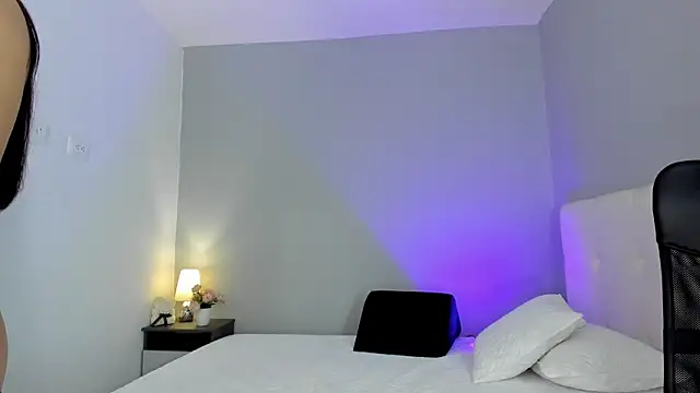 Snapshot of NataliaBuiles chatting on 03-13-25, 08:32 NataliaBuiles online show from 03-13-25, 08:32