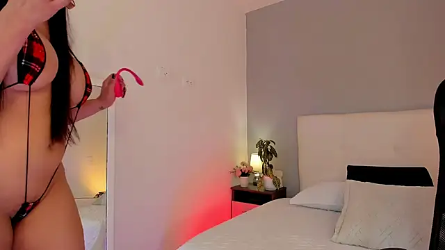 Snapshot of NataliaBuiles chatting on 10-09-25, 04:05 NataliaBuiles online show from 10-09-25, 04:05