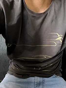 Leo Big online show from 10-30-25, 11:44