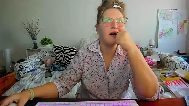 IamYourNarcotic online show from 11-21-25, 12:37