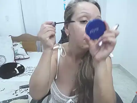 yeslluisa online show from 10-10-25, 09:58