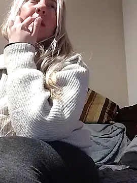 Snapshot of Mllesha74000 chatting on 01-25-25, 07:28 Mllesha74000 online show from 01-25-25, 07:28