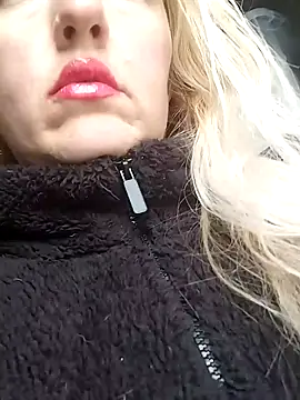 Snapshot of Mllesha74000 chatting on 11-10-25, 03:11 Mllesha74000 online show from 11-10-25, 03:11