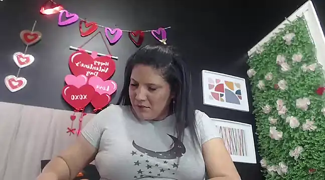Sharloth milf online show from 02-16-25, 03:48