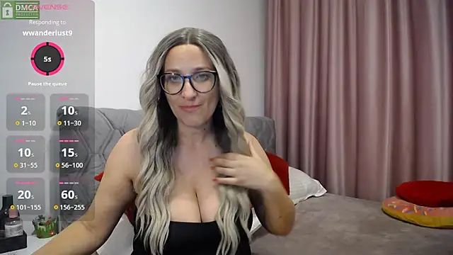 Snapshot of Aphrodite_S32 chatting on 09-26-25, 12:58 Aphrodite S32 online show from 09-26-25, 12:58