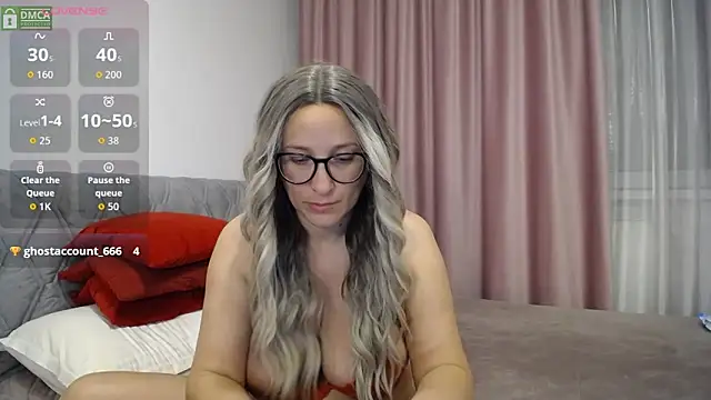 Snapshot of Aphrodite_S32 chatting on 10-04-25, 03:26 Aphrodite S32 online show from 10-04-25, 03:26