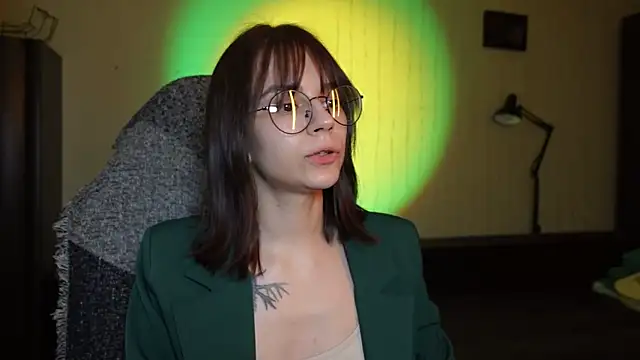 alyssa sweet online show from 03-21-25, 02:07