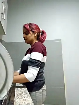 DirtySnowball69 online show from 12-18-25, 03:18