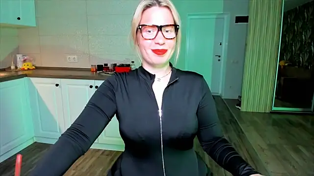 HotTiffani online show from 09-27-25, 04:23