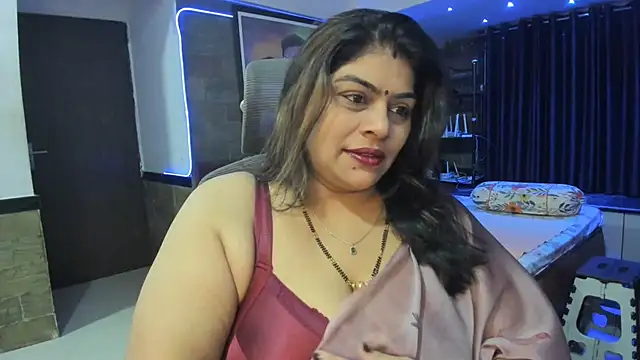 Snapshot of tarivishu23 chatting on 01-12-25, 01:11 tarivishu23 online show from 01-12-25, 01:11