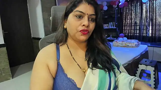 Snapshot of tarivishu23 chatting on 02-18-25, 04:26 tarivishu23 online show from 02-18-25, 04:26