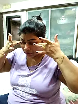 Snapshot of tarivishu23 chatting on 02-19-25, 01:06 tarivishu23 online show from 02-19-25, 01:06