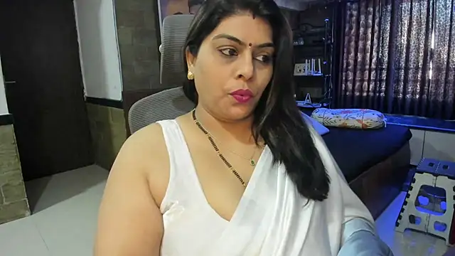 Snapshot of tarivishu23 chatting on 03-08-25, 04:01 tarivishu23 online show from 03-08-25, 04:01