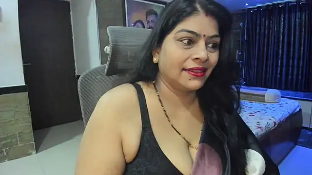Snapshot of tarivishu23 chatting on 10-19-25, 01:17 tarivishu23 online show from 10-19-25, 01:17