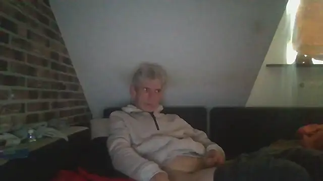 Snapshot of InMeinenMund chatting on 10-06-25, 10:56 InMeinenMund online show from 10-06-25, 10:56