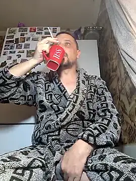 DanielOhCool online show from 03-16-26, 05:13