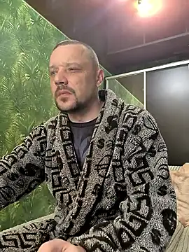 DanielOhCool online show from 04-10-26, 04:06