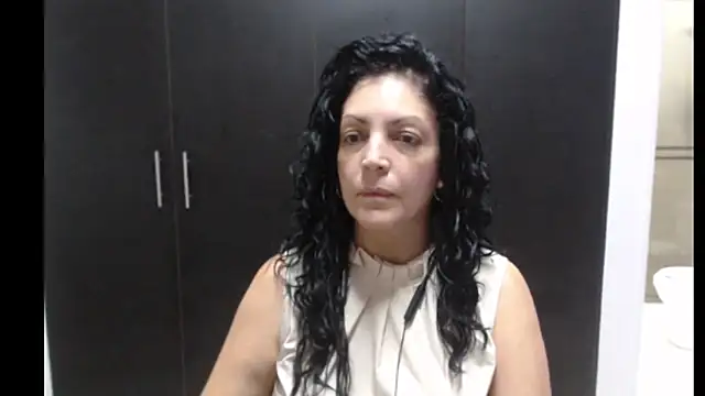 mijal queen online show from 09-17-25, 03:08