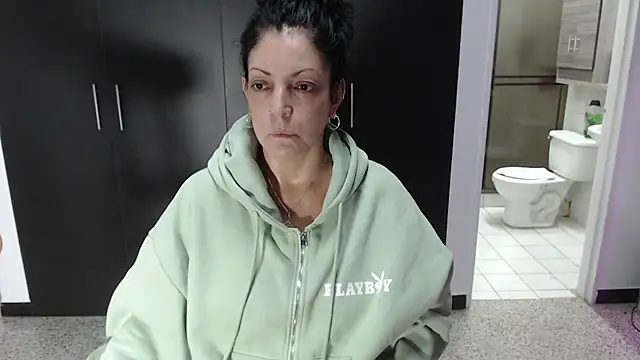 mijal queen online show from 11-13-25, 03:16