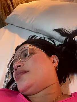 Snapshot of valerie_lya chatting on 10-24-25, 08:16 valerie lya online show from 10-24-25, 08:16