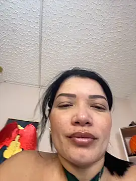 Snapshot of valerie_lya chatting on 10-31-25, 02:07 valerie lya online show from 10-31-25, 02:07