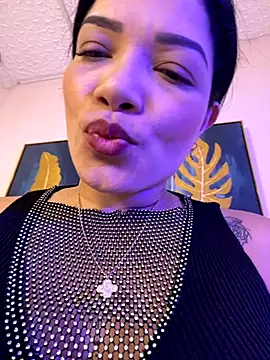 Snapshot of valerie_lya chatting on 11-01-25, 08:11 valerie lya online show from 11-01-25, 08:11