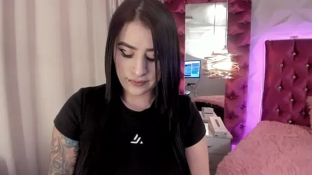 Snapshot of Nara_belen chatting on 10-29-25, 03:20 Nara belen online show from 10-29-25, 03:20