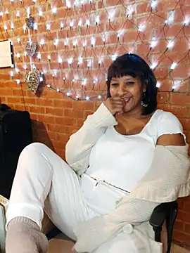 Snapshot of Lilybanx chatting on 02-12-25, 07:35 Lilybanx online show from 02-12-25, 07:35