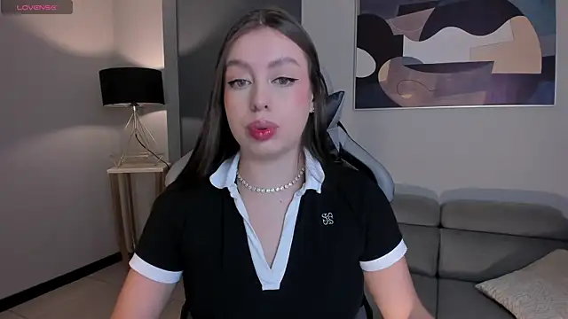 EllaClark online show from 09-30-25, 06:35