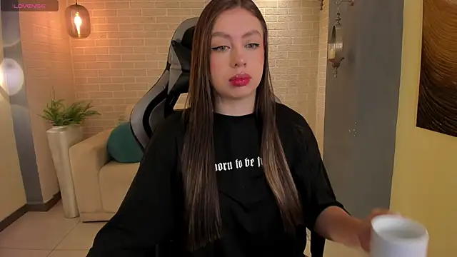 EllaClark online show from 10-19-25, 11:00