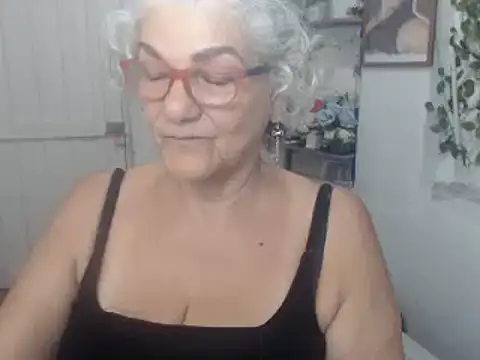 FunnyGrandma online show from 09-11-25, 01:17