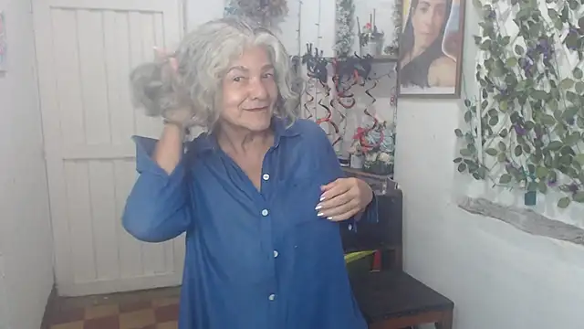 FunnyGrandma online show from 10-24-25, 12:19