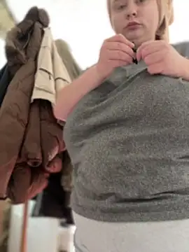 Model9798 online show from 03-26-26, 08:09