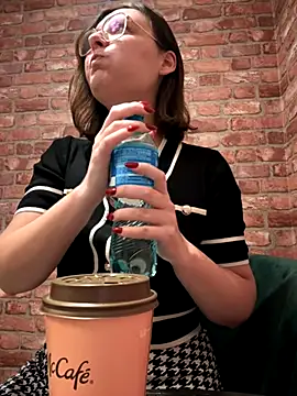 The Snowwhitee online show from 10-11-25, 07:12