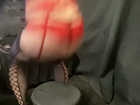 Snapshot of xdresserwithass chatting on 03-21-25, 11:01 xdresserwithass online show from 03-21-25, 11:01