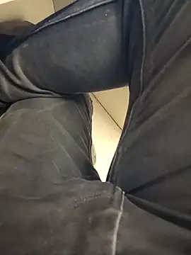 Snapshot of coolrocky346 chatting on 02-12-25, 10:56 coolrocky346 online show from 02-12-25, 10:56