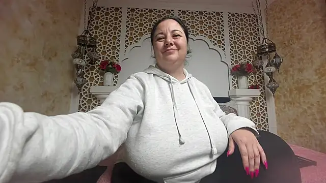 AleshaArabian online show from 02-18-26, 05:36