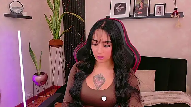 EmmyEvans1 online show from 04-16-26, 07:36