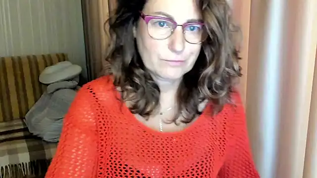 lauraoven online show from 10-09-25, 07:06