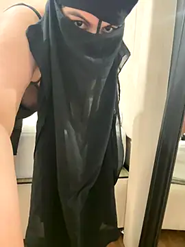 Snapshot of Marocainegroscul chatting on 10-11-25, 11:14 Marocainegroscul online show from 10-11-25, 11:14