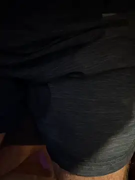 Snapshot of JohnnyBigShot chatting on 03-11-26, 11:22 JohnnyBigShot online show from 03-11-26, 11:22