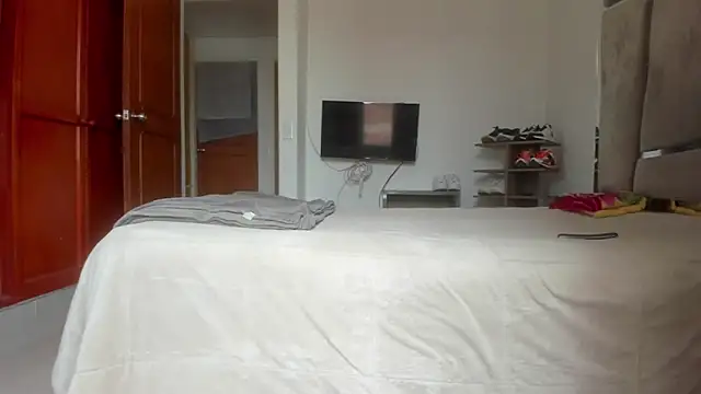 cuteboybigcock- online show from 11-05-25, 05:57