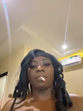 Snapshot of Sweetbootty chatting on 10-28-25, 01:31 Sweetbootty online show from 10-28-25, 01:31